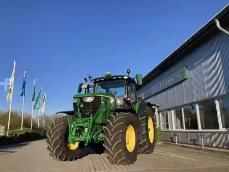Övrigt 2025 John Deere 6R215 (1)