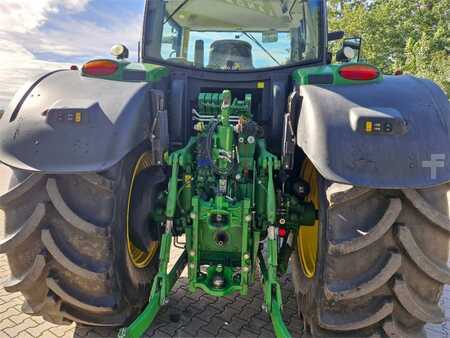 Outro 2018 John Deere 6145R (11)