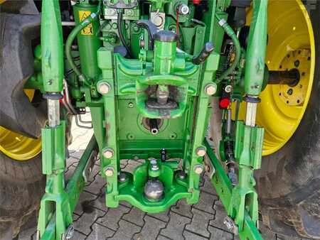 Outro 2018 John Deere 6145R (13)