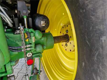 Outro 2018 John Deere 6145R (14)