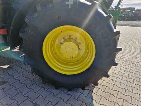 Outro 2018 John Deere 6145R (9)