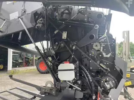 Other 2023 CLAAS Variant 565 RC (14)