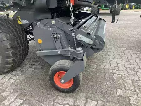 Other 2023 CLAAS Variant 565 RC (17)