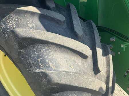 John Deere 6125R