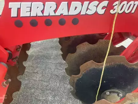 Egyéb 2016 Pöttinger Terradisc 3001 (2)