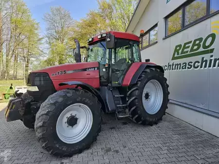 Autres 2002 Case MX 135 (1)