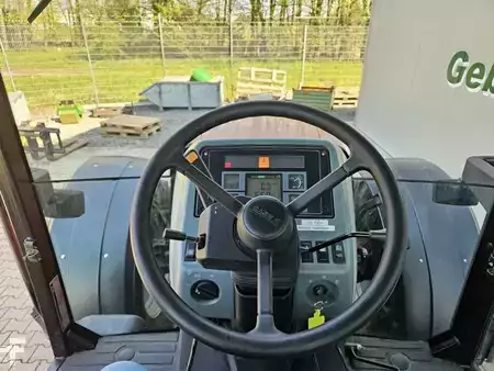 Autres 2002 Case MX 135 (10)