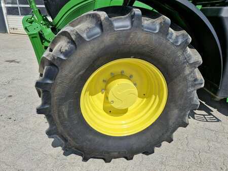 John Deere 6R185