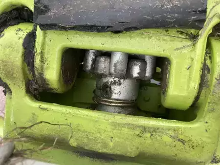 Outro 2020 CLAAS Volto 1100 T (15)