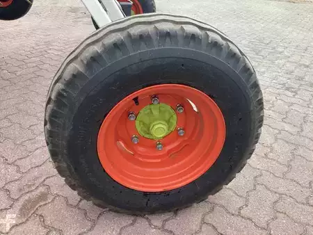 Outro 2020 CLAAS Volto 1100 T (18)