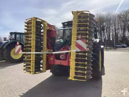 Sonstige 2021 Pöttinger LION 403C (1)
