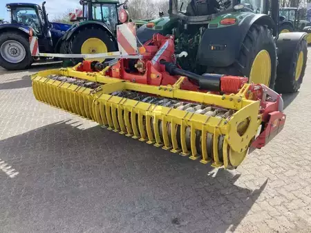 Sonstige 2021 Pöttinger LION 403C (11)