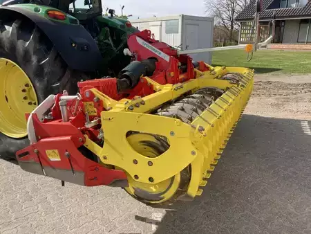 Sonstige 2021 Pöttinger LION 403C (15)