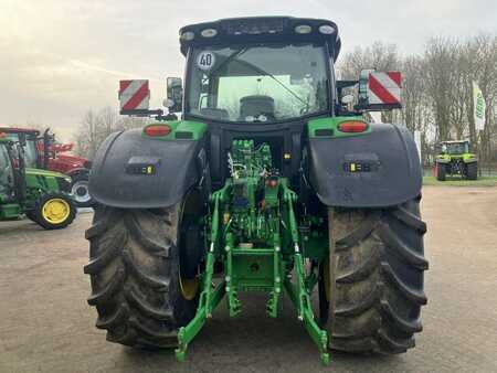 John Deere 6175R