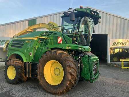 John Deere 8600