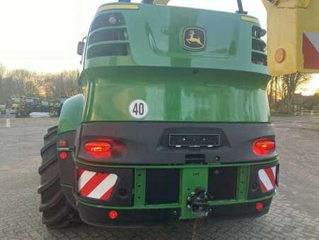 John Deere 8600