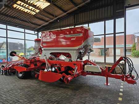 Övrigt 2025 Pöttinger Terrasem 3000 DZ (1)