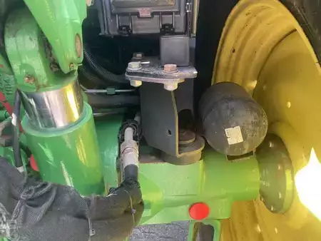 Other 2016 John Deere 6130M (10)