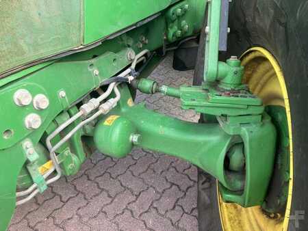 John Deere 6215R