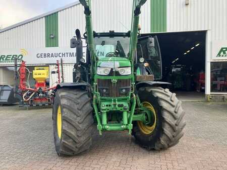 John Deere 6215R