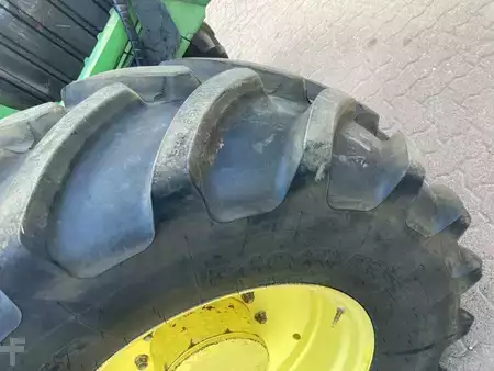 Miscelaneo 2003 John Deere 6520 (20)