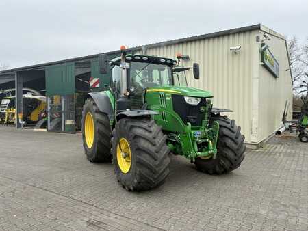 Muut 2021 John Deere 6215 R (1)