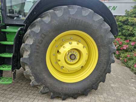 John Deere TRAKTOR 7R350