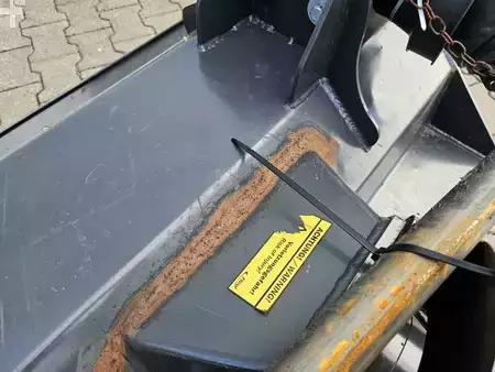 Outro 2022 Fliegl Eddy 2100 (10)
