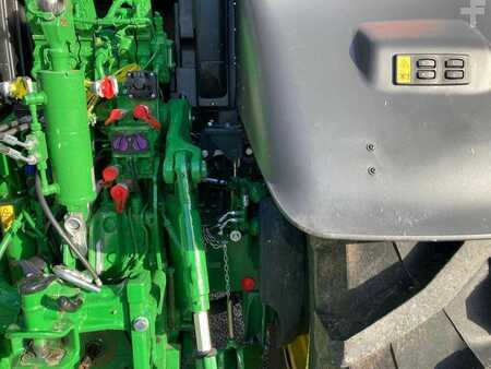 John Deere 6R250