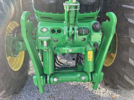 John Deere 6R250