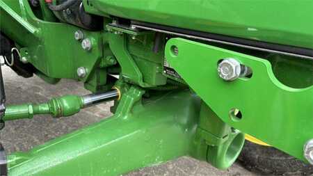 Övrigt 2022 John Deere 5075E STUFE V (13)