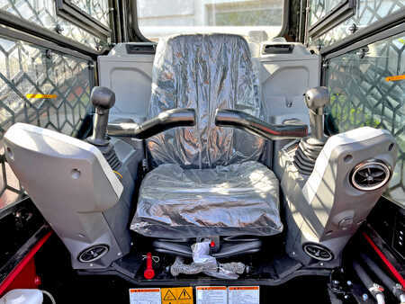 Kompaktikuormaajat 2025 Lonking CDM312V 312V (8)