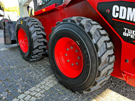 Kompaktikuormaajat 2025 Lonking CDM312V 312V (9)