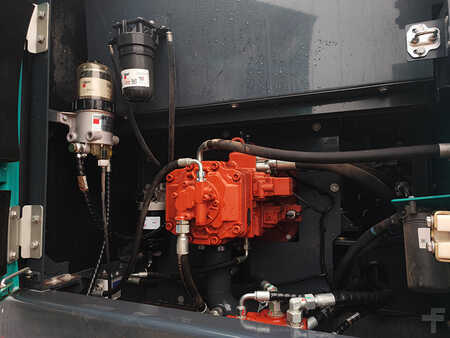 Pelles sur chenilles 2024 Sunward SWE215F (17)