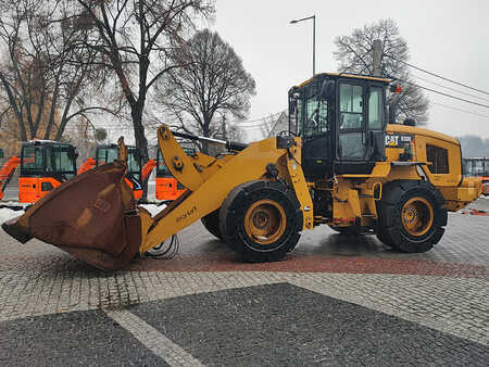 Kolové nakladače 2013 Caterpillar 930K (1)