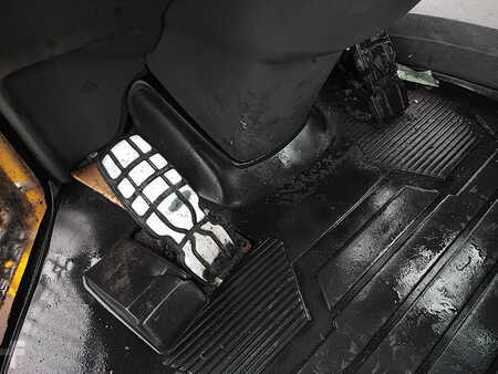 Kolové nakladače 2013 Caterpillar 930K (13)