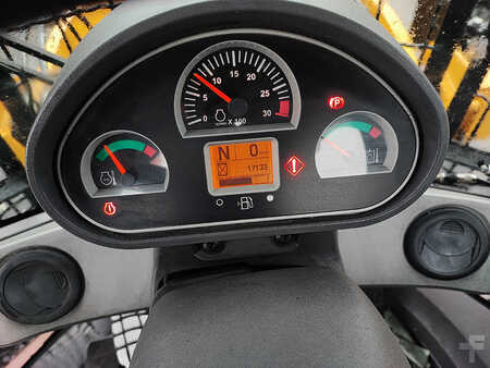 Kolové nakladače 2013 Caterpillar 930K (15)