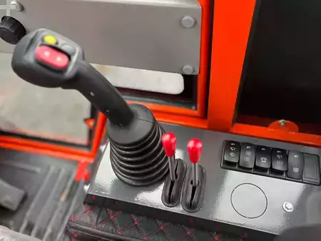 Chargeuse sur pneus 2026 Günstig 911T (11)