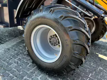 Retroescavadora compacto 2026 Günstig B910 (13)