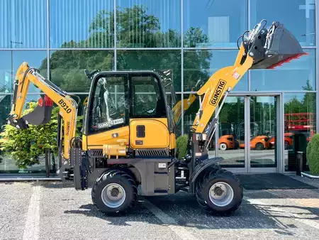 Retroescavadora compacto 2026 Günstig B910 (4)