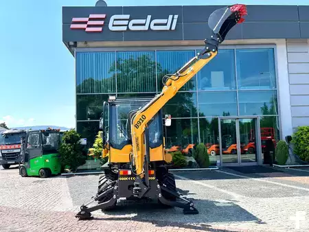 Retroescavadora compacto 2026 Günstig B910 (8)