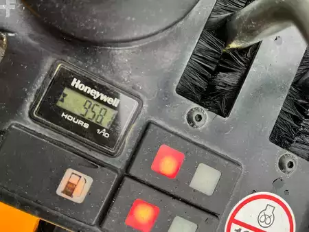 Mini kotrógép 2021 JCB 8008 CTS Micro (11)