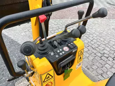 Mini kotrógép 2021 JCB 8008 CTS Micro (9)