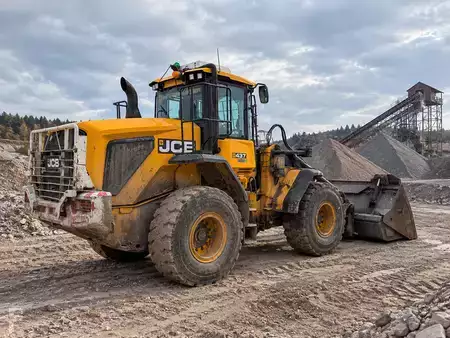 Kolové nakladače 2021 JCB 437 S5 WM (2)