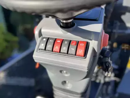 Ładowarki kołowe 2026 Günstig H910NT telescopic (11)