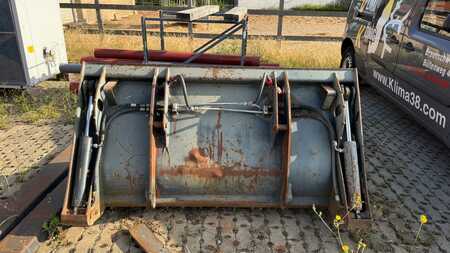 Radlader 2000 SCHAEFF SKL823 (6)