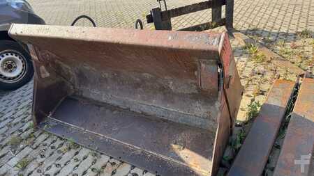 Pyöräkuormaajat 2000 [div] Schaeff SKL328 (12)