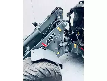 Chargeuse sur pneus 2020 Giant G2500 X-TRA HD (10)