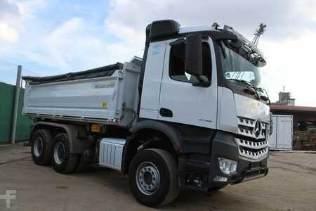 Camion
 0 Mercedes-Benz 2748 (4)