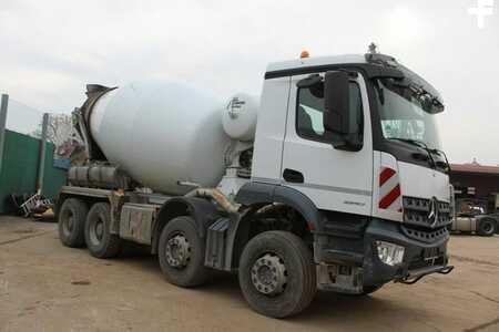 Camion malaxeur  0 Mercedes-Benz 3240 (4)